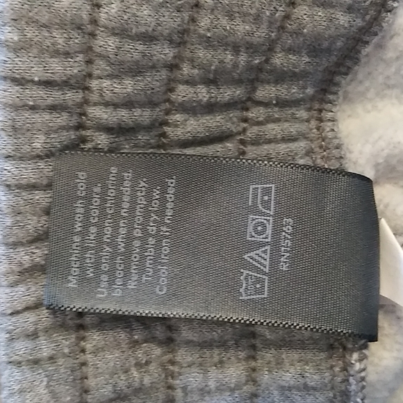 Boys bundle of Gymboree Tshirt (size 10) & Champion sweats joggers size 10/12 - Picture 10 of 10